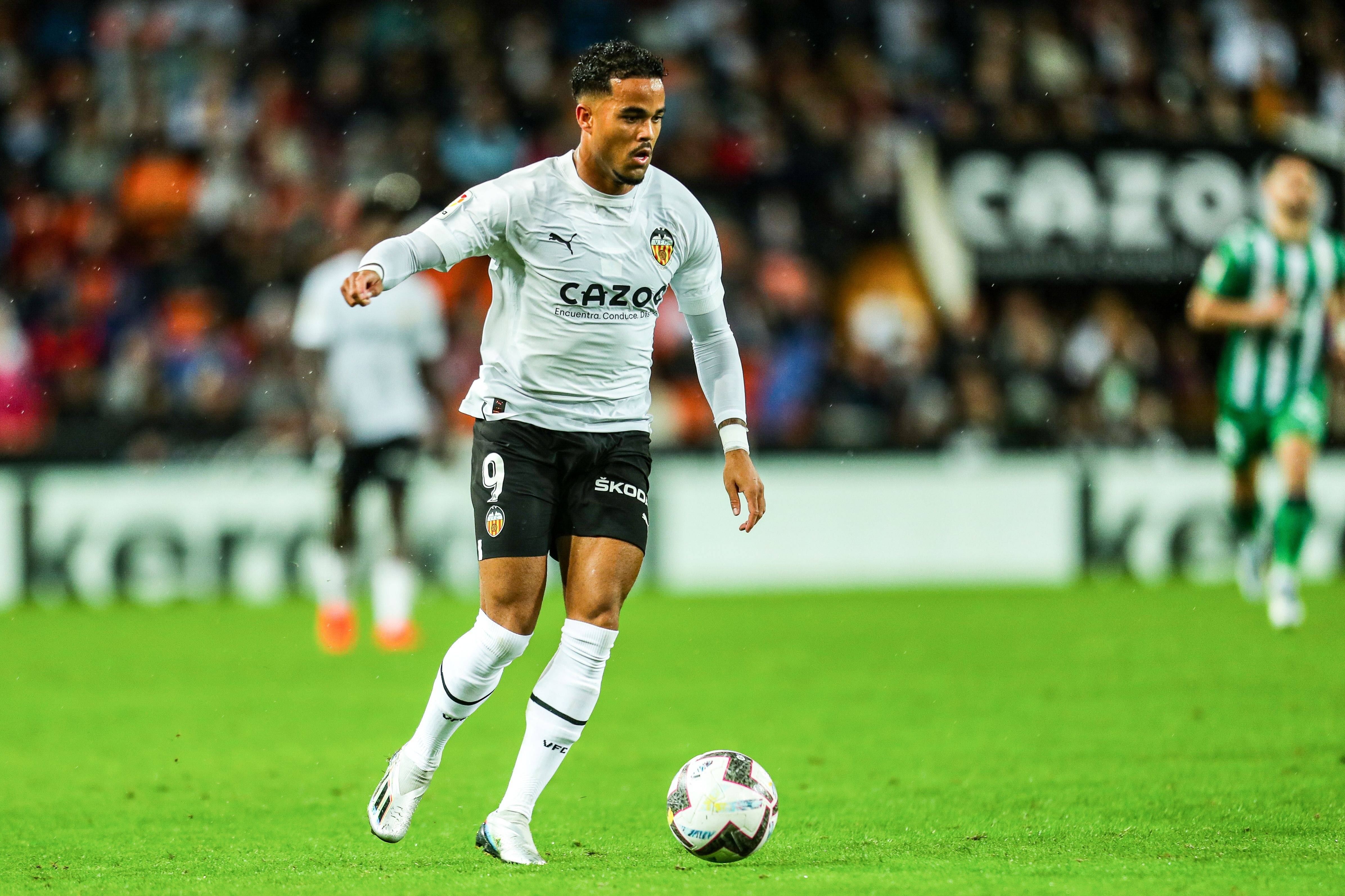 埃瓦尔球员备战对阵皇家社会,势不可挡 埃瓦尔球员备战对阵皇家社会,势不可挡