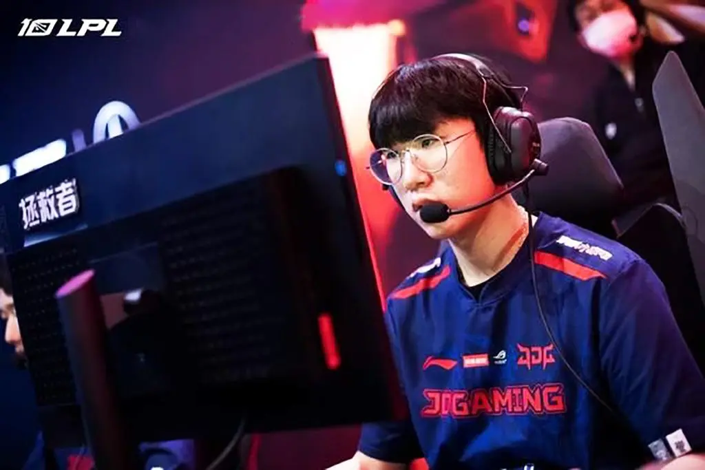 TSM血洗LGD,Uzi完成史诗逆转焦点之战半决赛,留下经典瞬间 TSM血洗LGD,Uzi完成史诗逆转焦点之战半决赛,留下经典瞬间