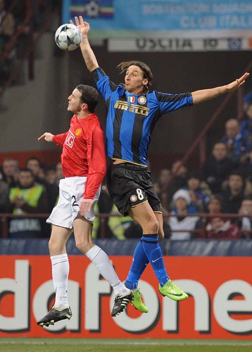 切尔西横扫里昂,伊布扛起全队 切尔西横扫里昂,伊布扛起全队