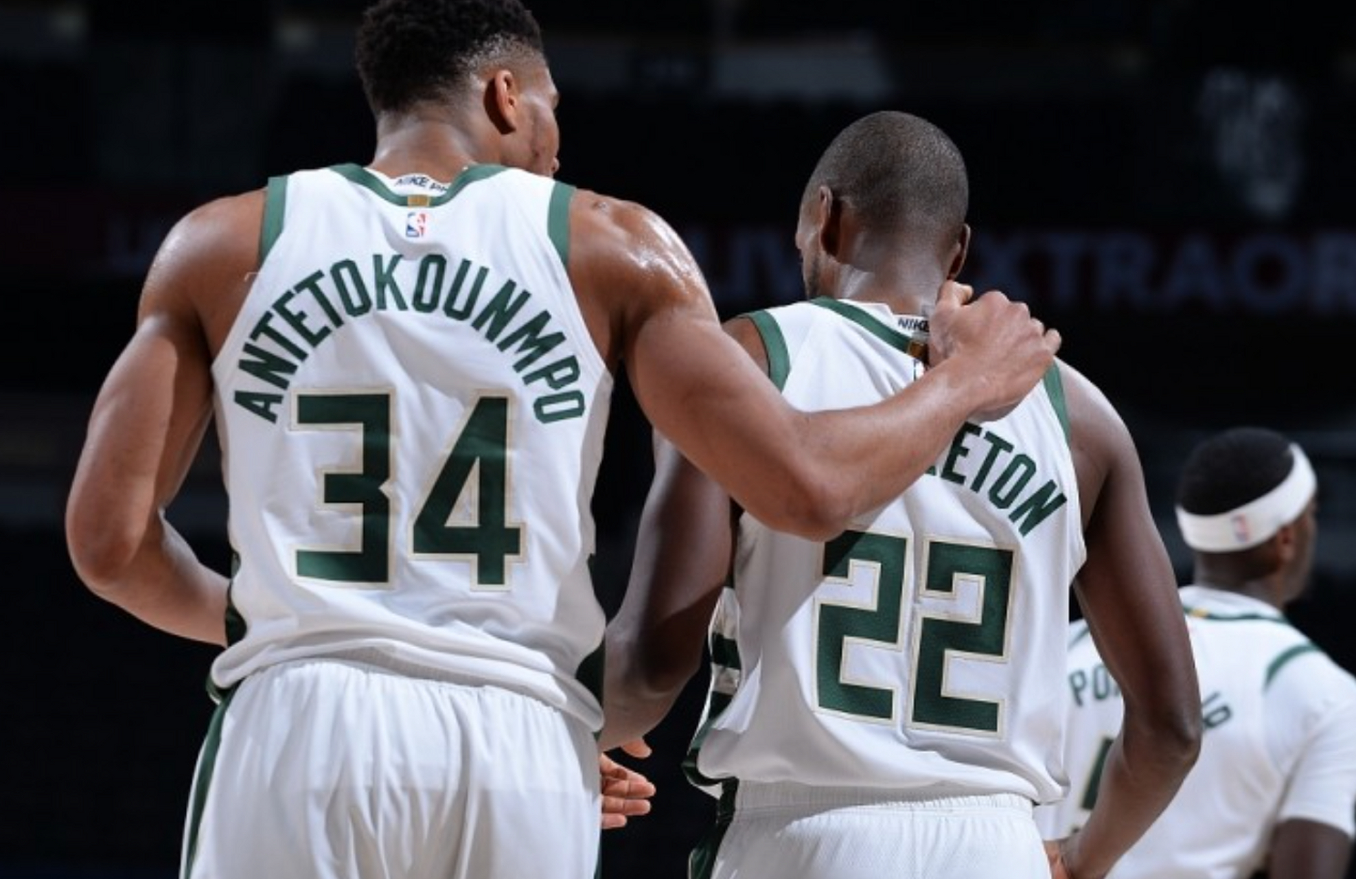 天津队力克上海队,字母哥扛起全队 天津队力克上海队,字母哥扛起全队